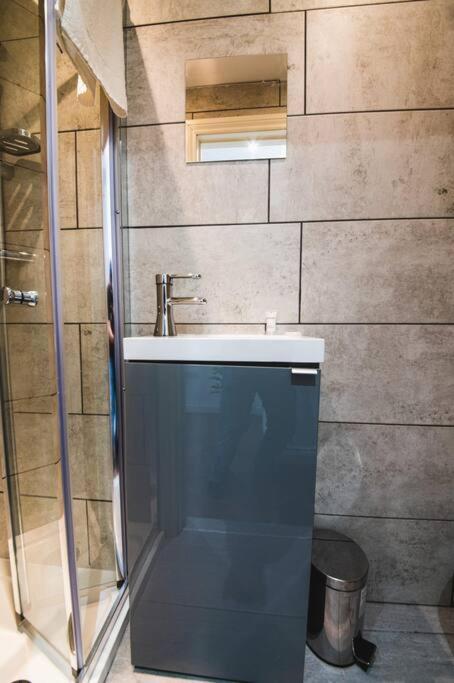 3Beds / 3Baths Close To Portobello Road لندن المظهر الخارجي الصورة