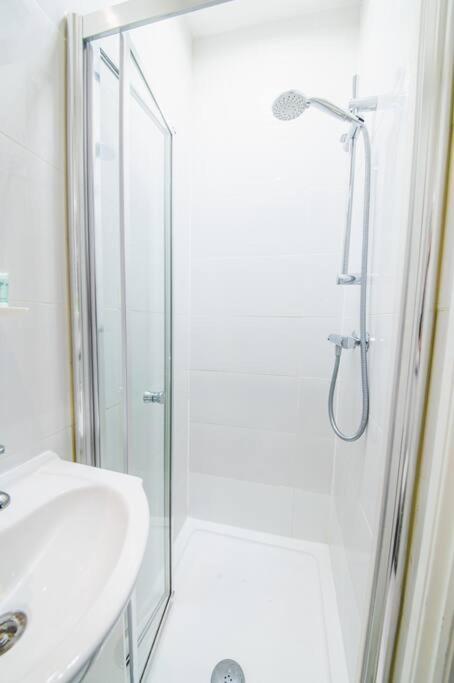 3Beds / 3Baths Close To Portobello Road لندن المظهر الخارجي الصورة
